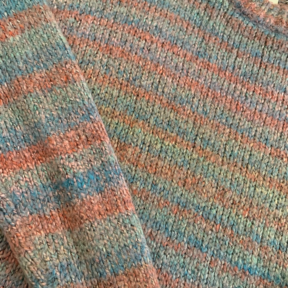 Women’s Mossimo Crop Sweatshirt - Picture 3 of 5